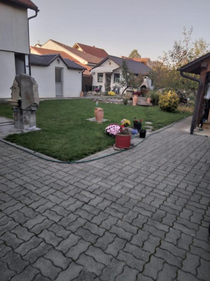 Studio Unique Appartement Timişoara Buitenkant foto